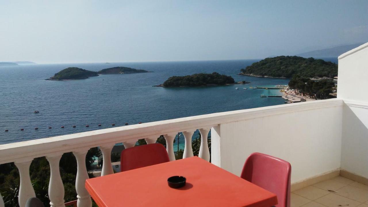 Hotel Majestic Εξαμίλιο Εξωτερικό φωτογραφία