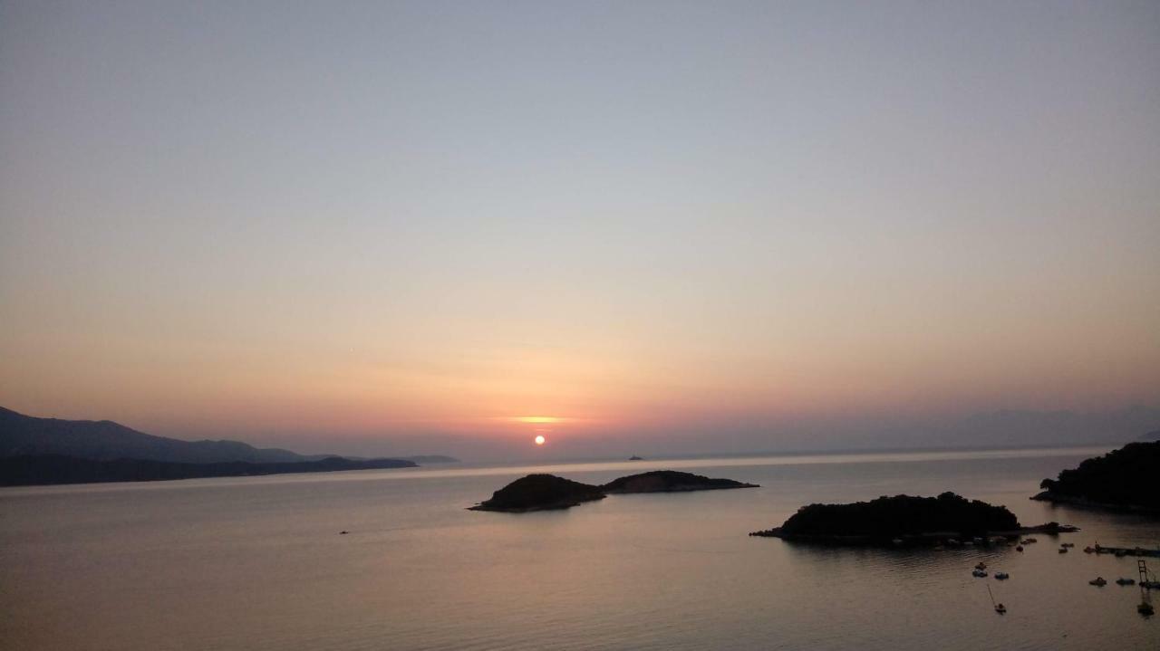 Hotel Majestic Εξαμίλιο Εξωτερικό φωτογραφία