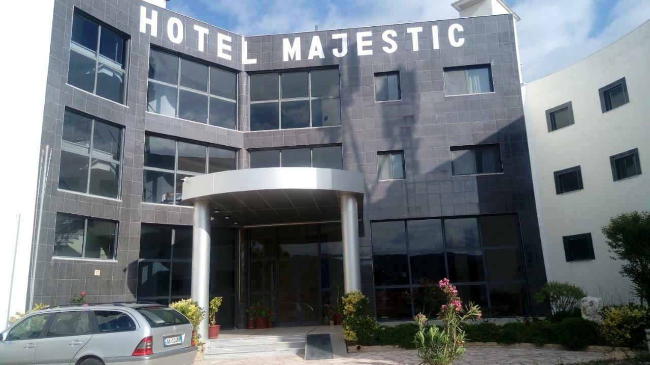 Hotel Majestic Εξαμίλιο Εξωτερικό φωτογραφία